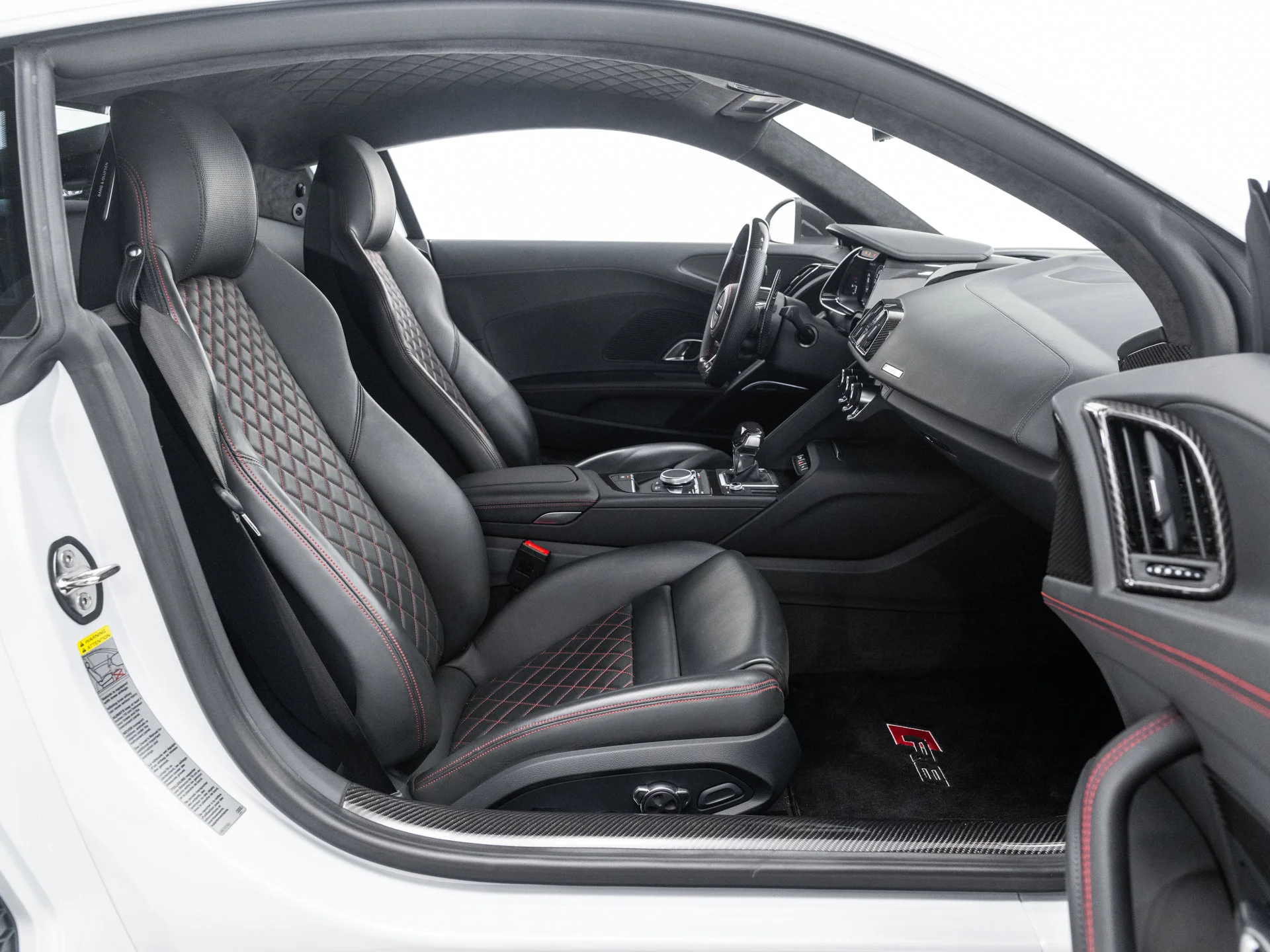 Used 2023 Suzuka Gray Metallic Audi V10 performance image 34