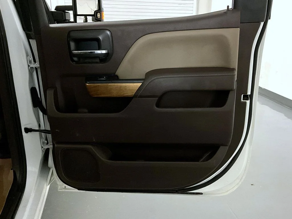 Used 2018 Beige Chevrolet LTZ image 17