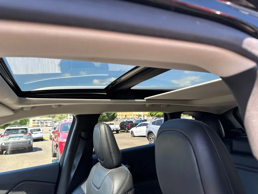Used 2015 Black Jeep Limited image 6