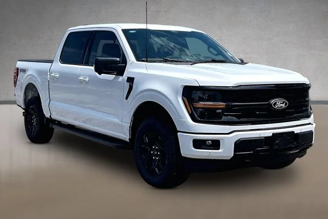 New 2026 White Ford XLT image 2