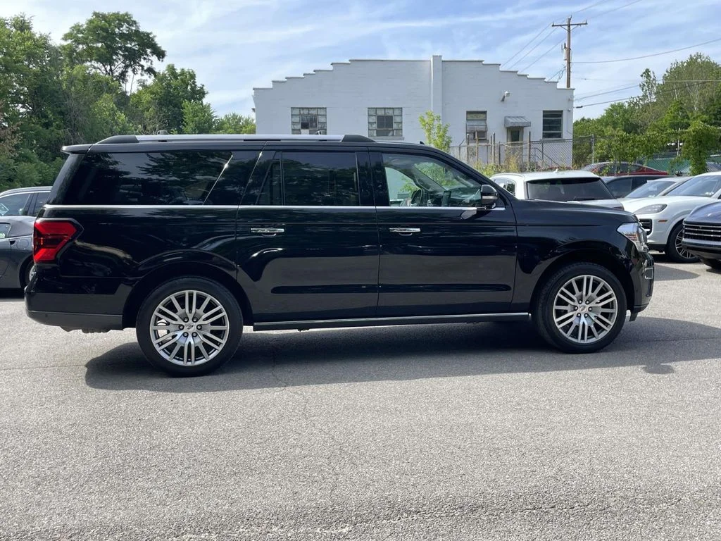 Used 2022 Black Ford Limited image 5