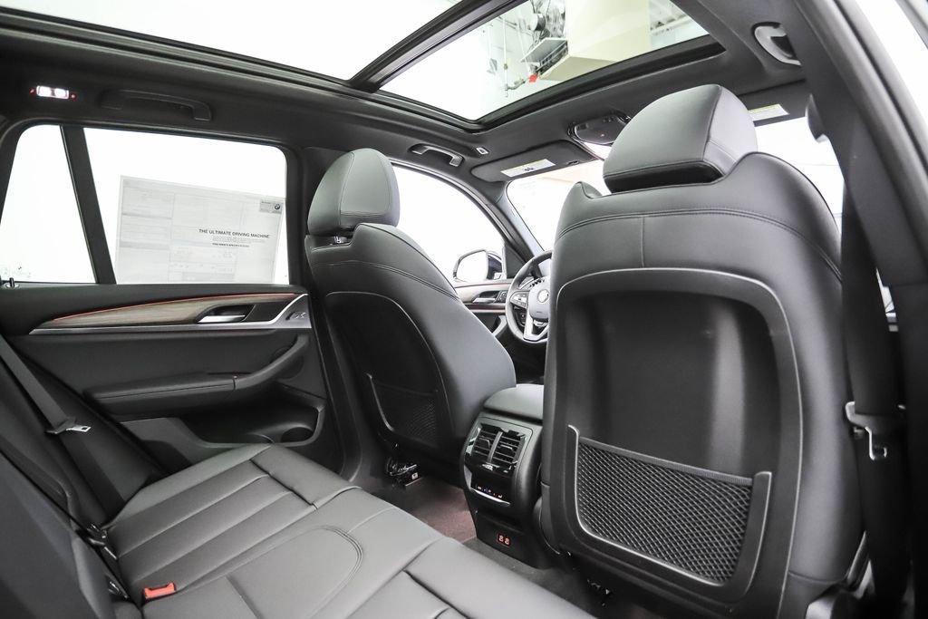 Used 2021 Alpine White BMW xDrive30i image 39