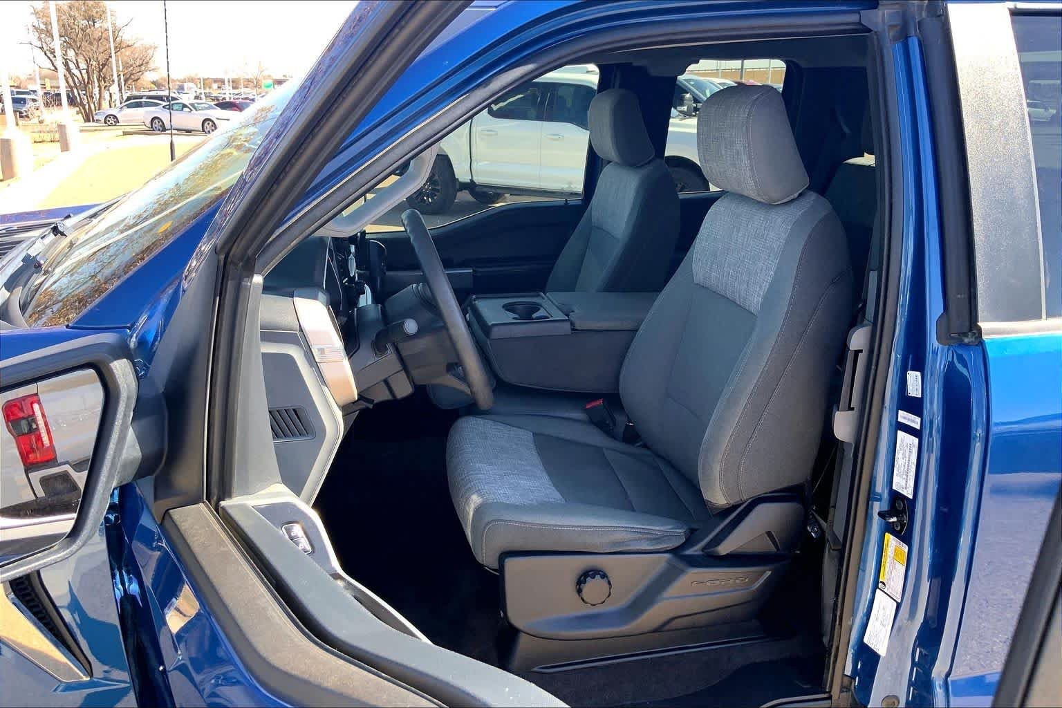 Used 2023 Atlas Blue Ford XLT image 14