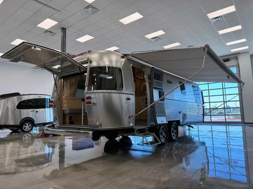 New 2027 SILVER AIRSTREAM  image 6