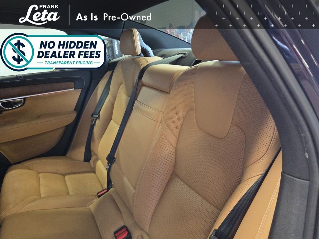 Used 2017 Magic Blue Metallic Volvo  image 22