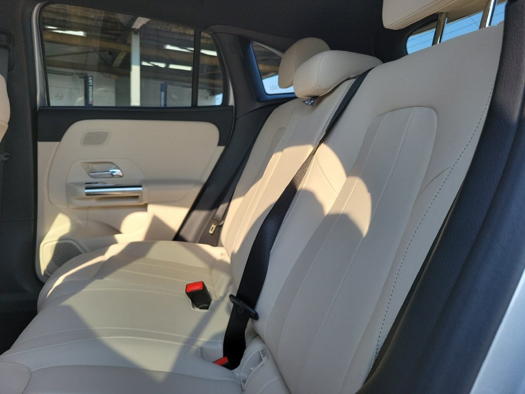 New 2026 Cirrus Silver Metallic Mercedes-Benz GLA 250 image 9