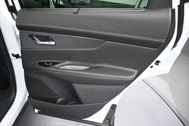 New 2026 White Nissan Platinum image 12