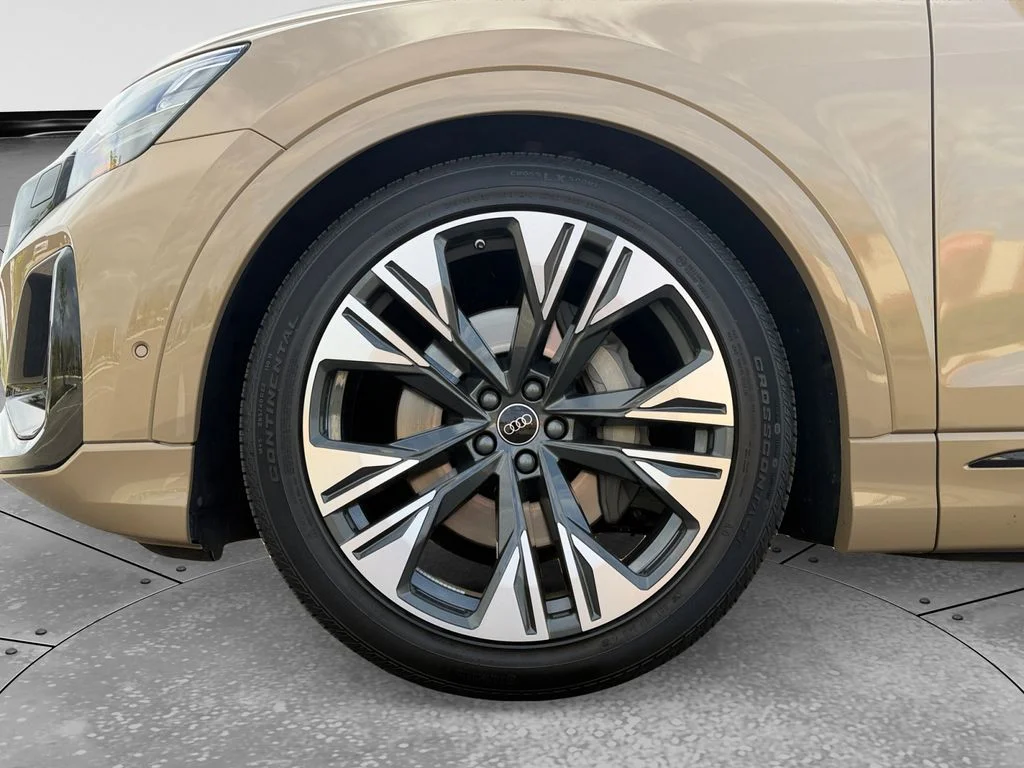 Used 2025 Gold Audi 55 Prestige image 9