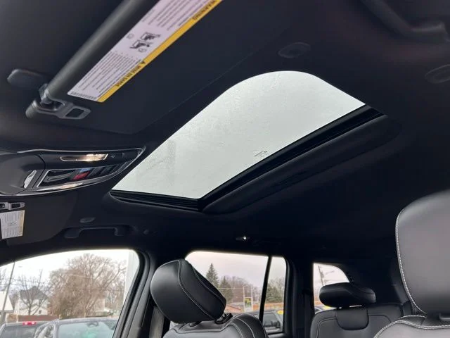 New 2026 Bright White Clearcoat Jeep Altitude image 31