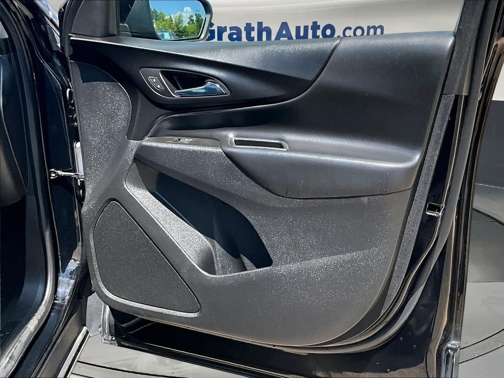 Used 2022 Black Chevrolet LT image 31