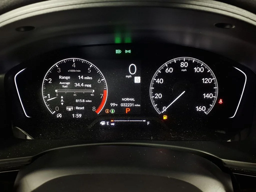 Used 2025  Honda Sport image 17