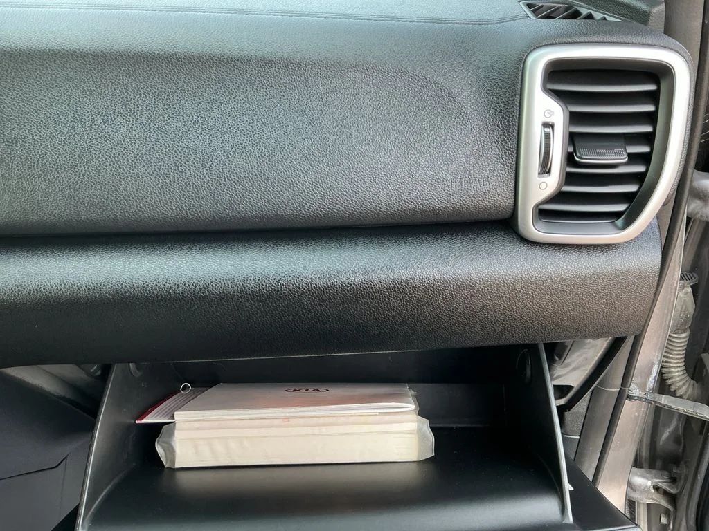 Used 2017 Silver Kia EX image 29