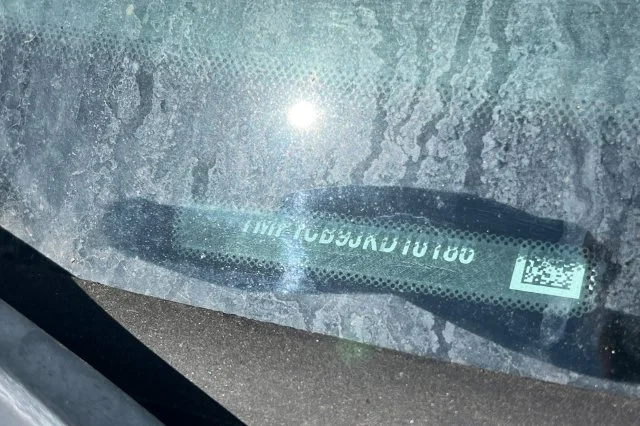 Used 2018 White Ford XL image 8
