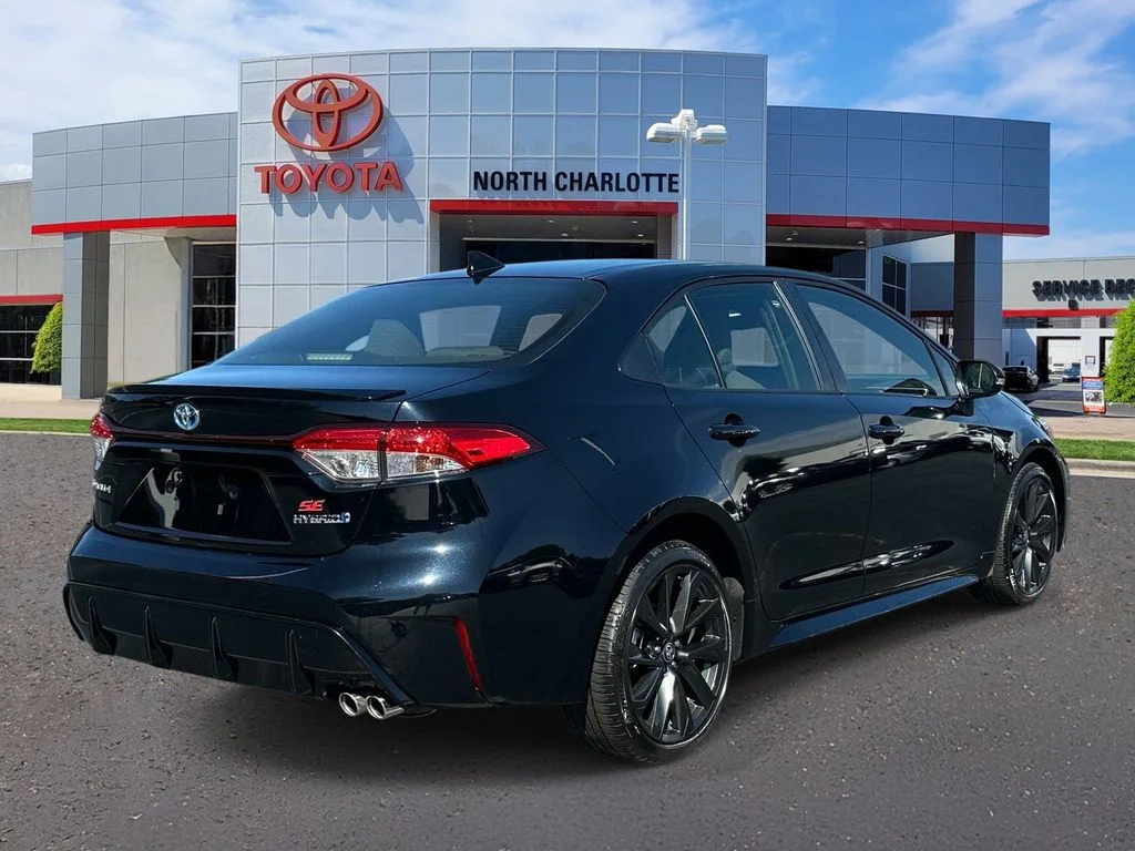 Certified Used 2024  Toyota SE image 8