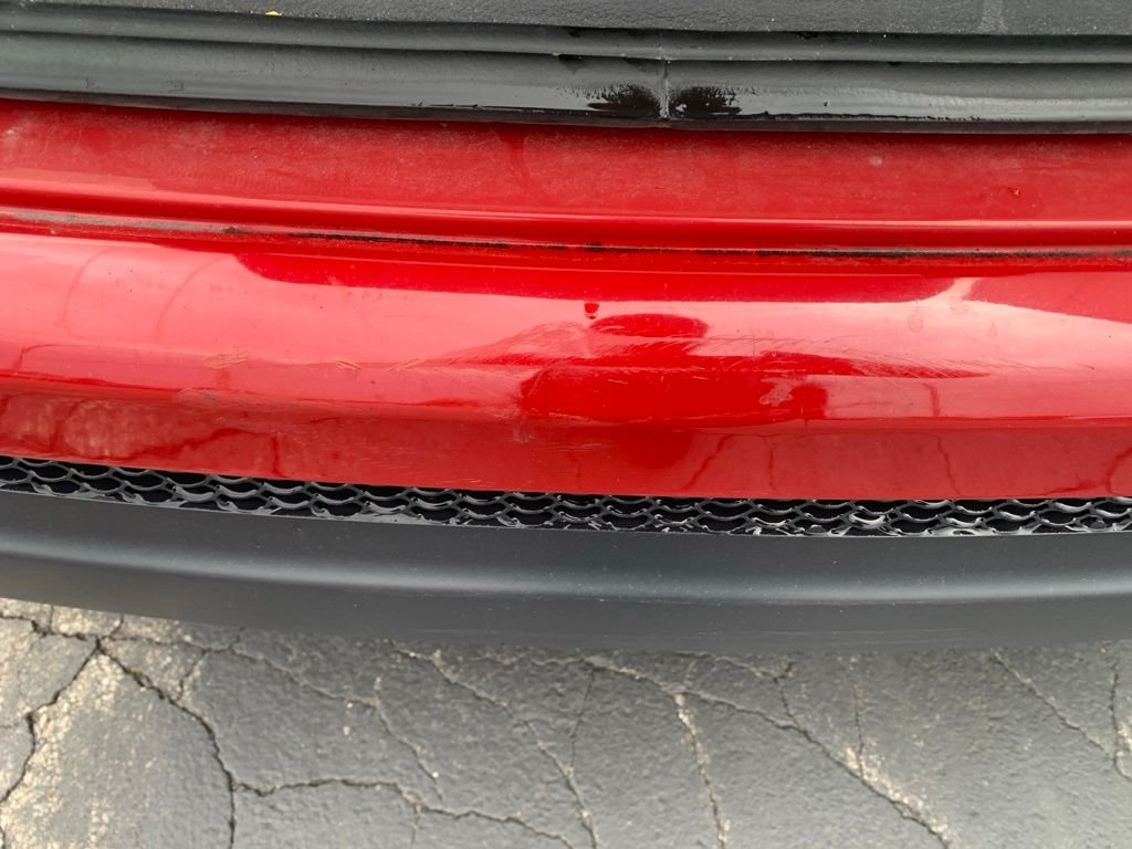 Used 2019 Redline Pearlcoat Jeep Latitude image 12