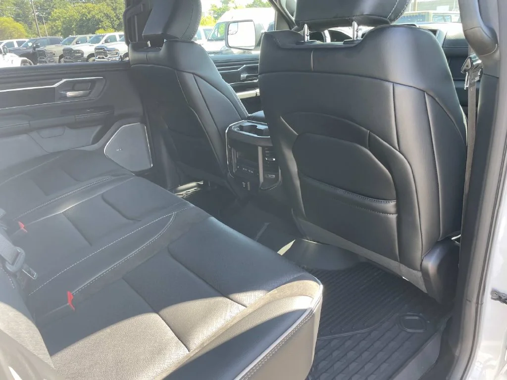 New 2027 Bright White Clear-Coat Exterior Paint RAM Laramie image 22