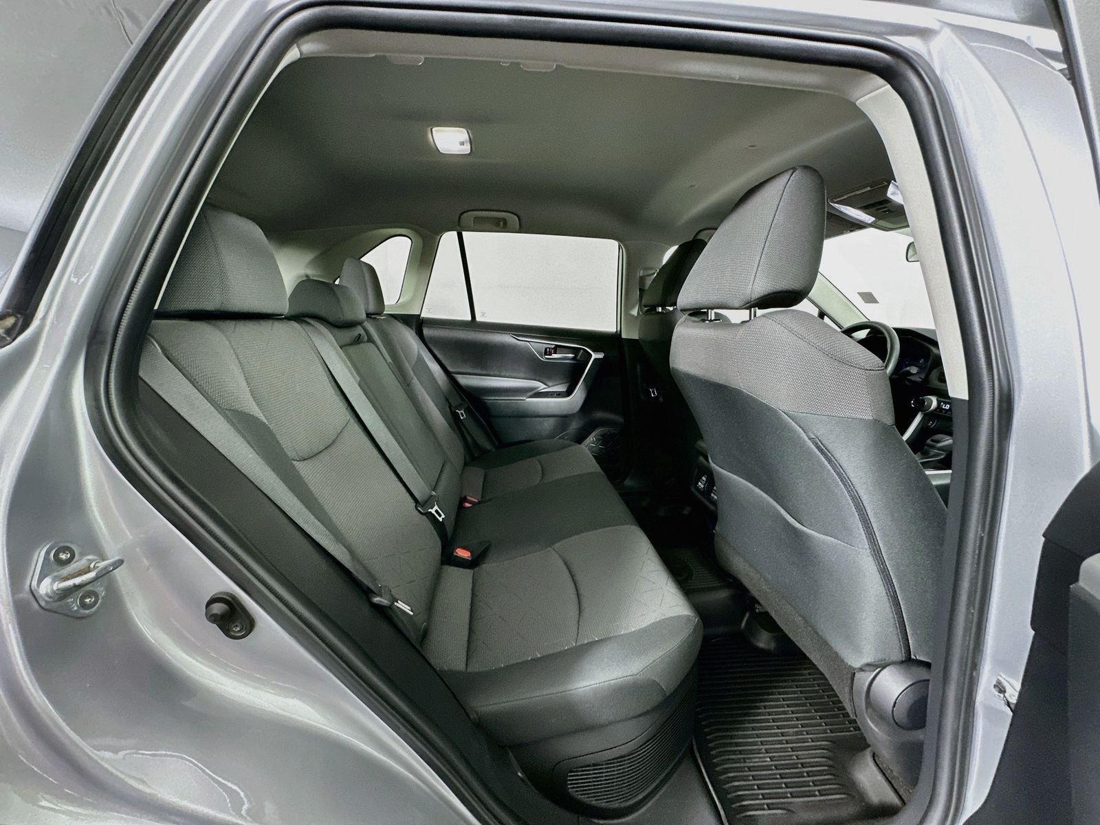 Used 2024 Silver Sky Metallic Toyota XLE image 27