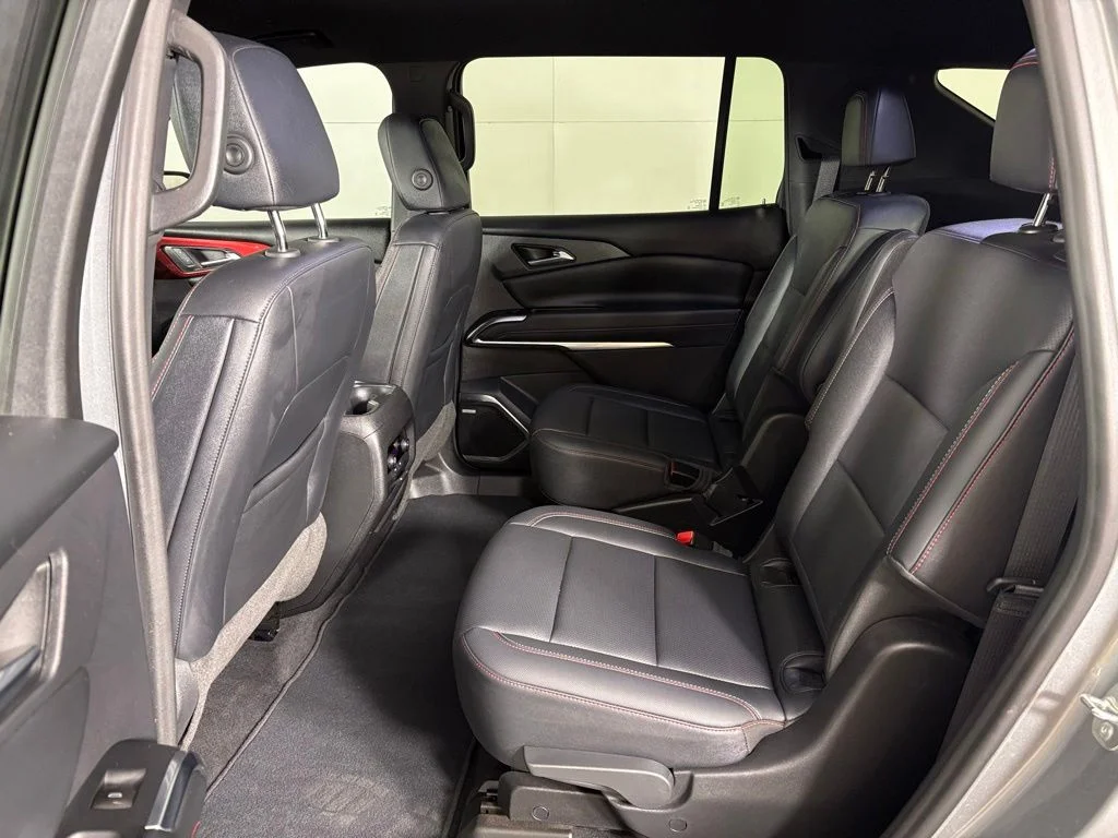 Used 2024 Gray Chevrolet Z71 image 41