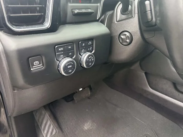 Used 2024 Black GMC Denali image 22