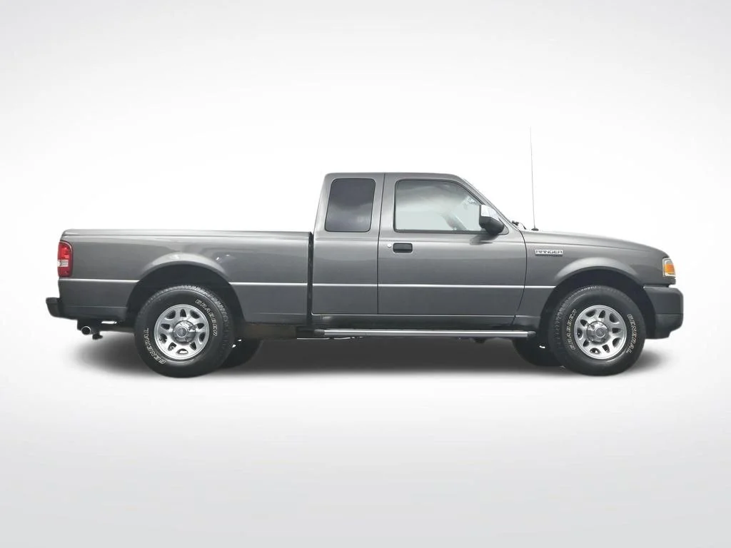Used 2011 Dark Shadow Gray Metallic Ford XLT image 36