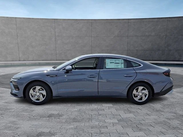 New 2026 Blue Hyundai SE image 4