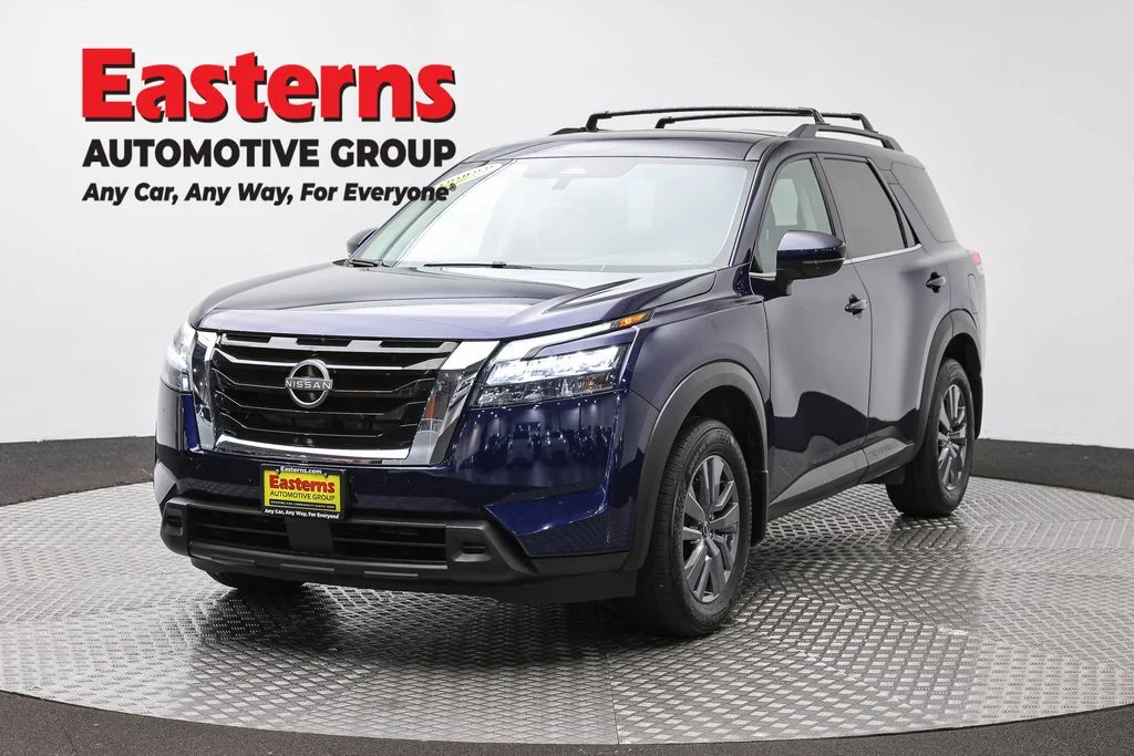 Used 2023 Blue Nissan SV image 1