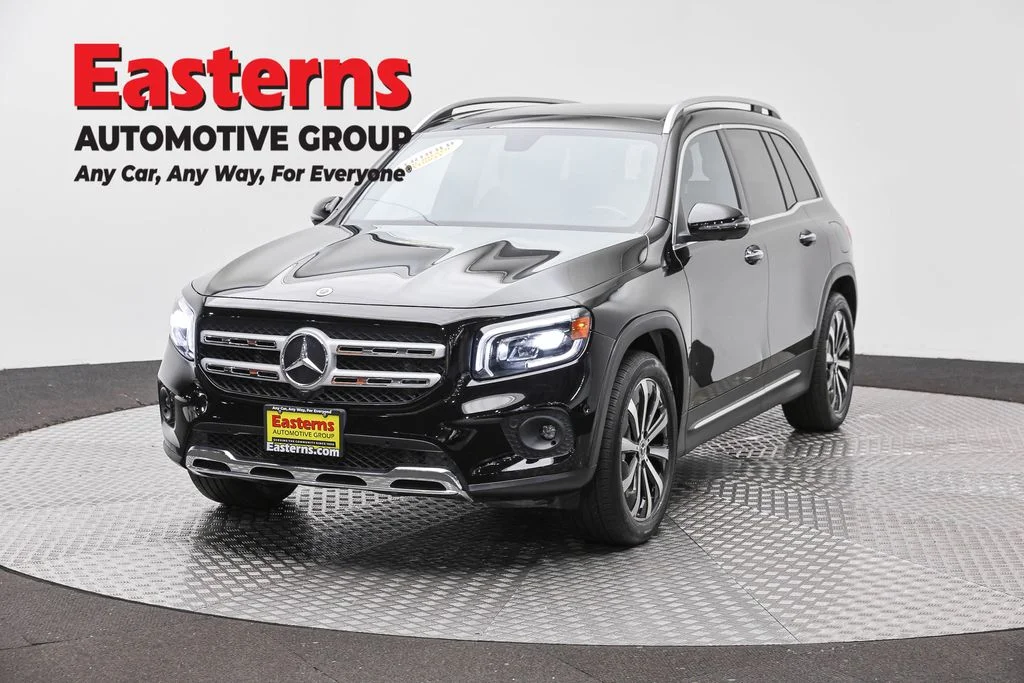 Used 2022 Black Mercedes-Benz GLB 250 image 1