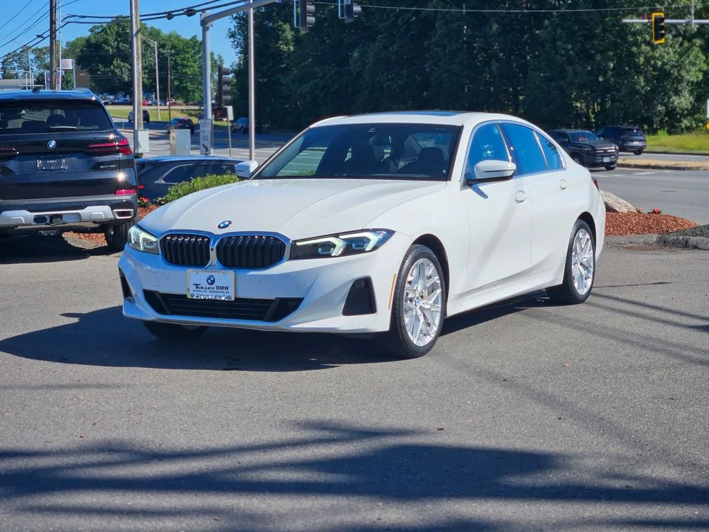 Used 2025 Alpine White BMW 330i xDrive image 3