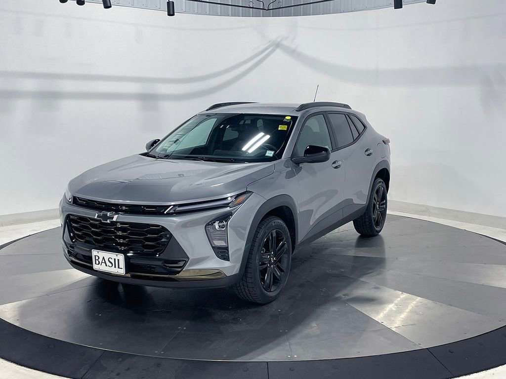 Used 2025 Sterling Gray Metallic Chevrolet ACTIV image 8
