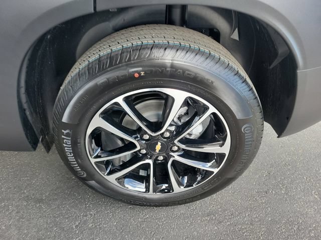 New 2026 Summit White Chevrolet LT image 22