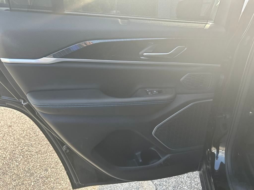 Used 2024 Black Jeep Trailhawk 4xe image 21