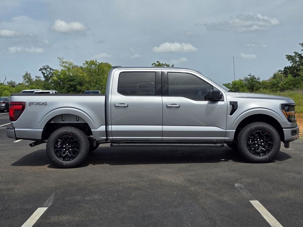 New 2026 Iconic Silver Metallic Ford XLT image 9