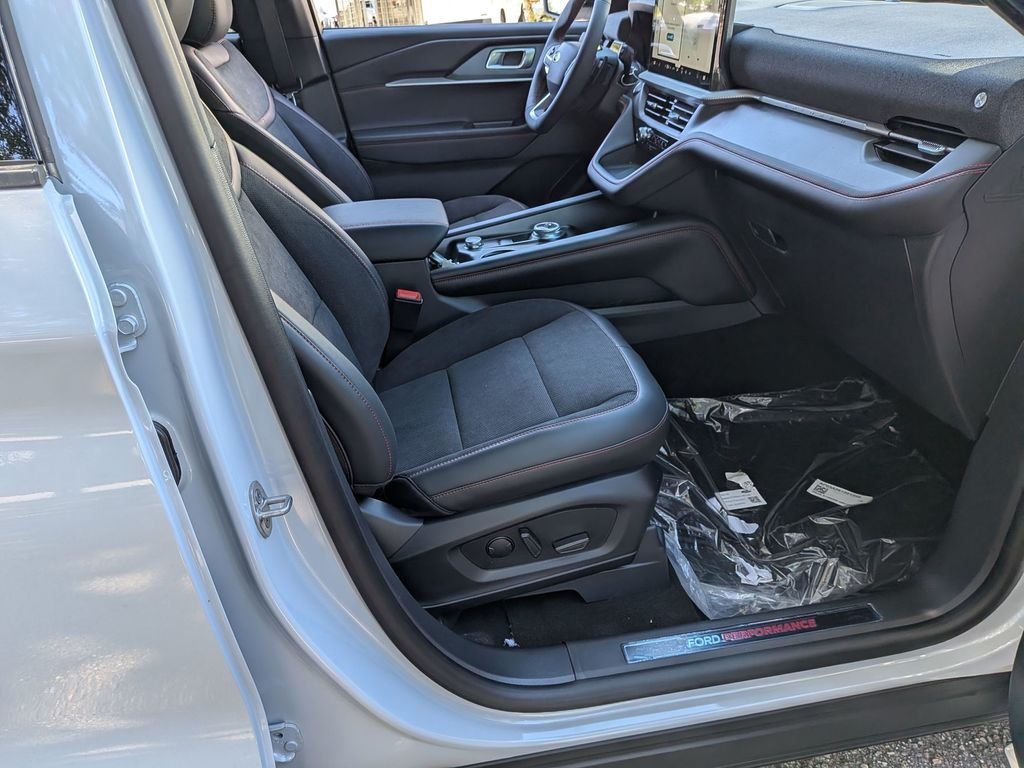 New 2026 Space White Metallic Ford ST image 32