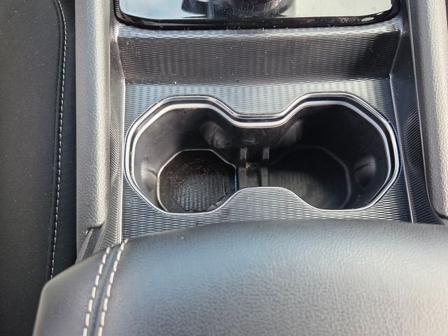 Used 2025 White Jeep Laredo image 17
