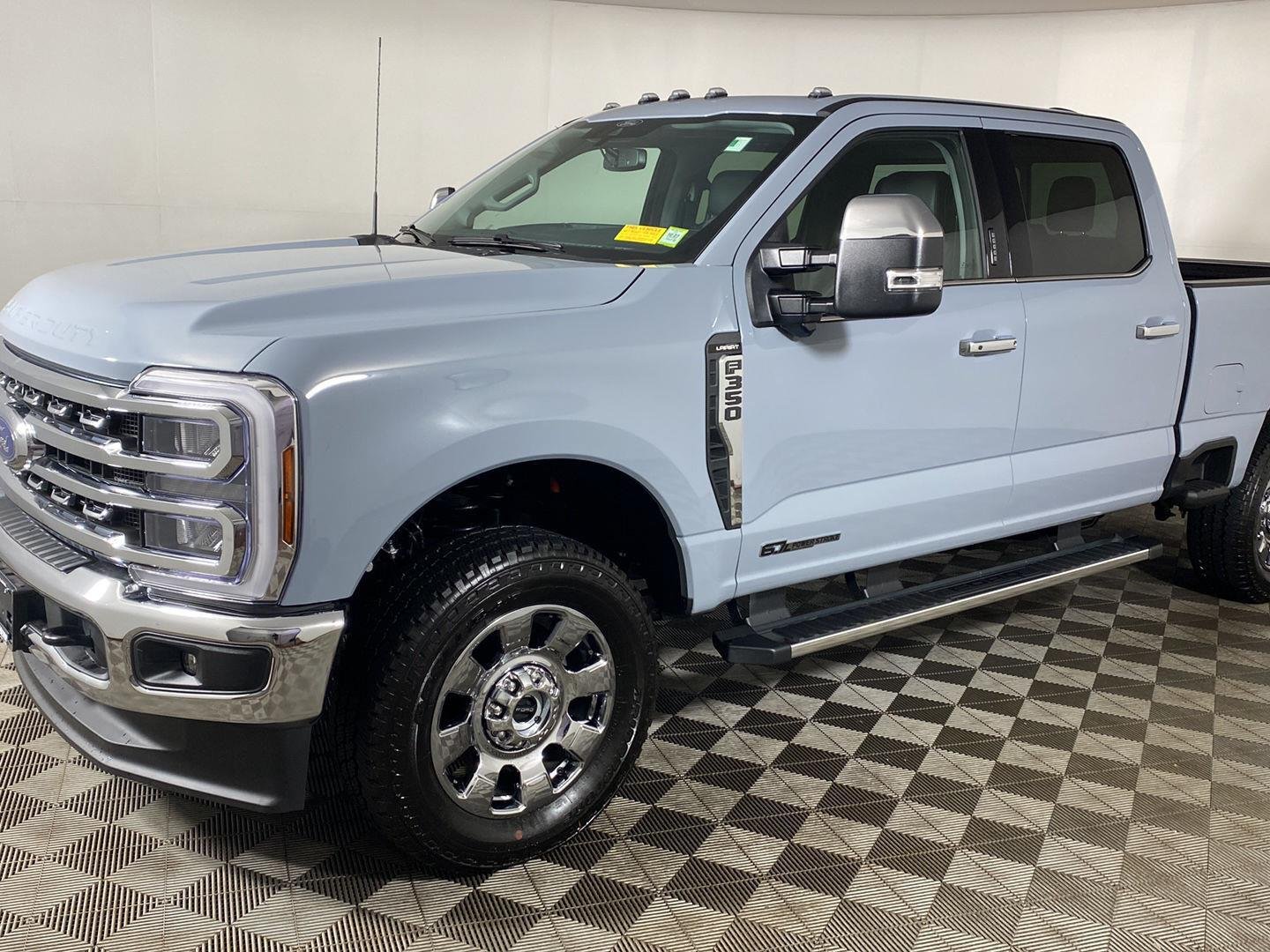 Used 2026 Glacier Gray Metallic Tri-Coat Ford Lariat image 3