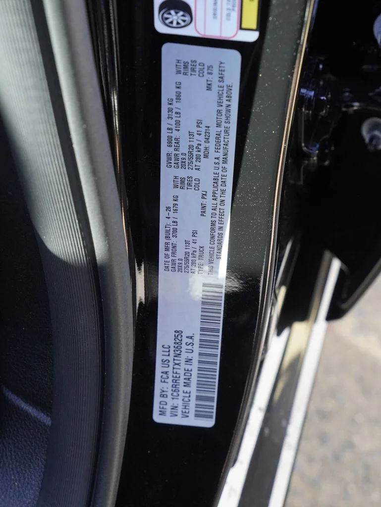 New 2026 Diamond Black Crystal Pearl-Coat Exterior Paint RAM Big Horn/Lone Star image 31