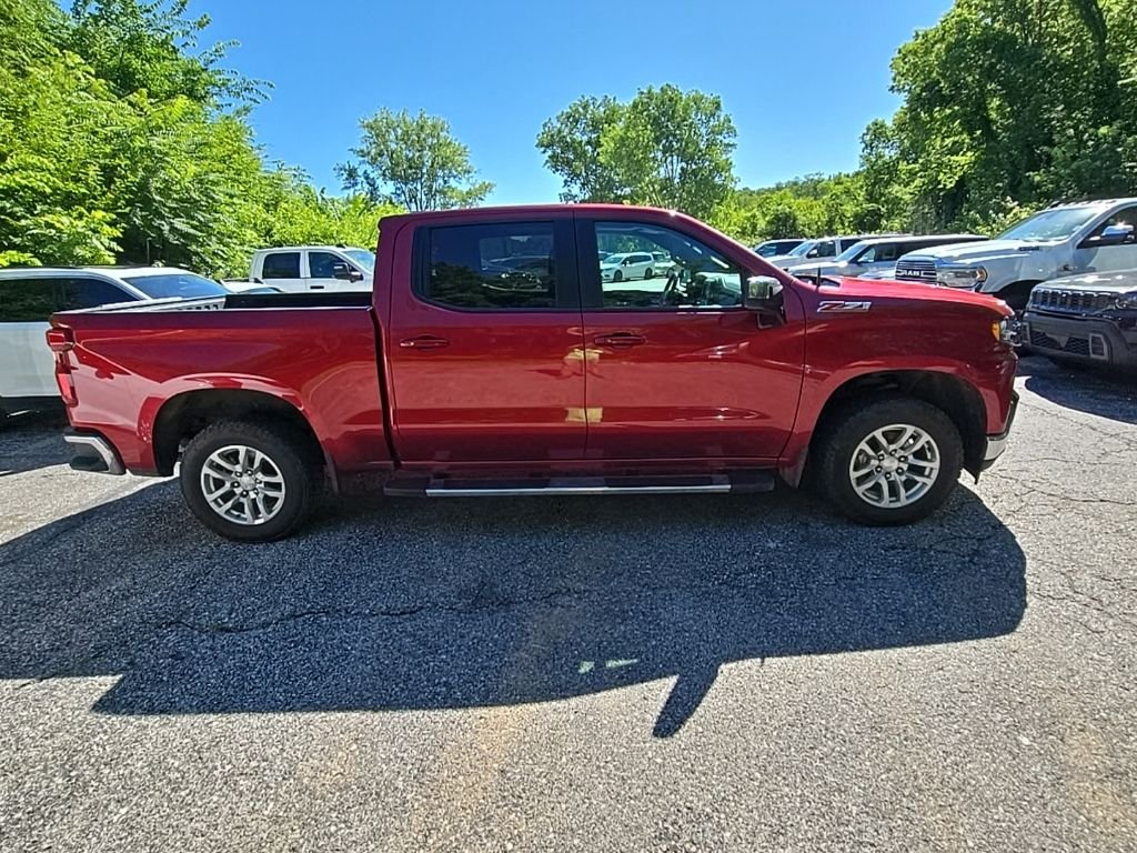 Used 2019 Red Chevrolet LT image 9