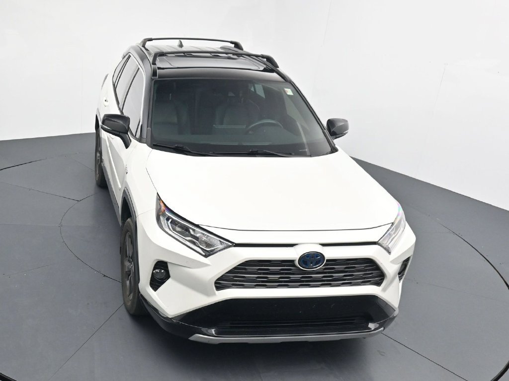 Used 2020 White Toyota XSE image 10