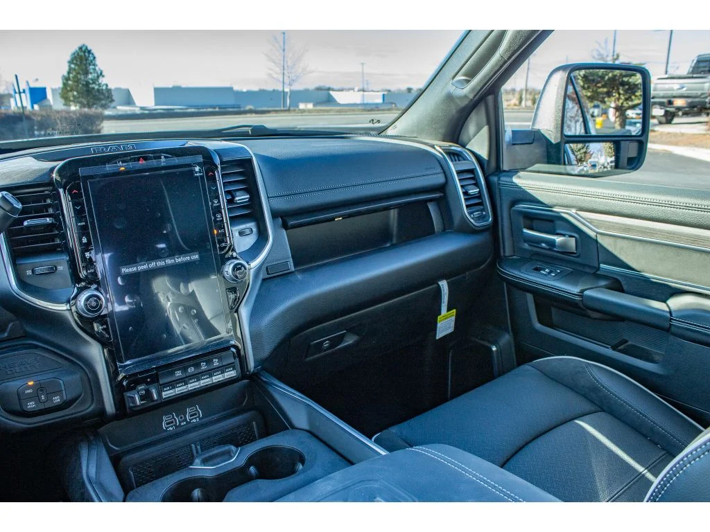 2026 RAM 3500 Laramie - Photo 34
