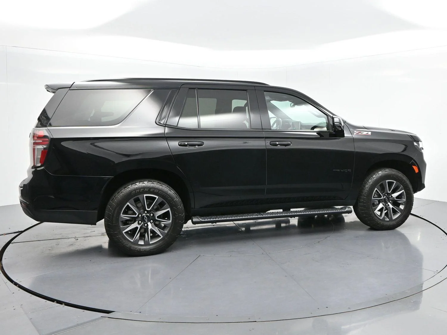 Used 2023 Black Chevrolet Z71 image 8