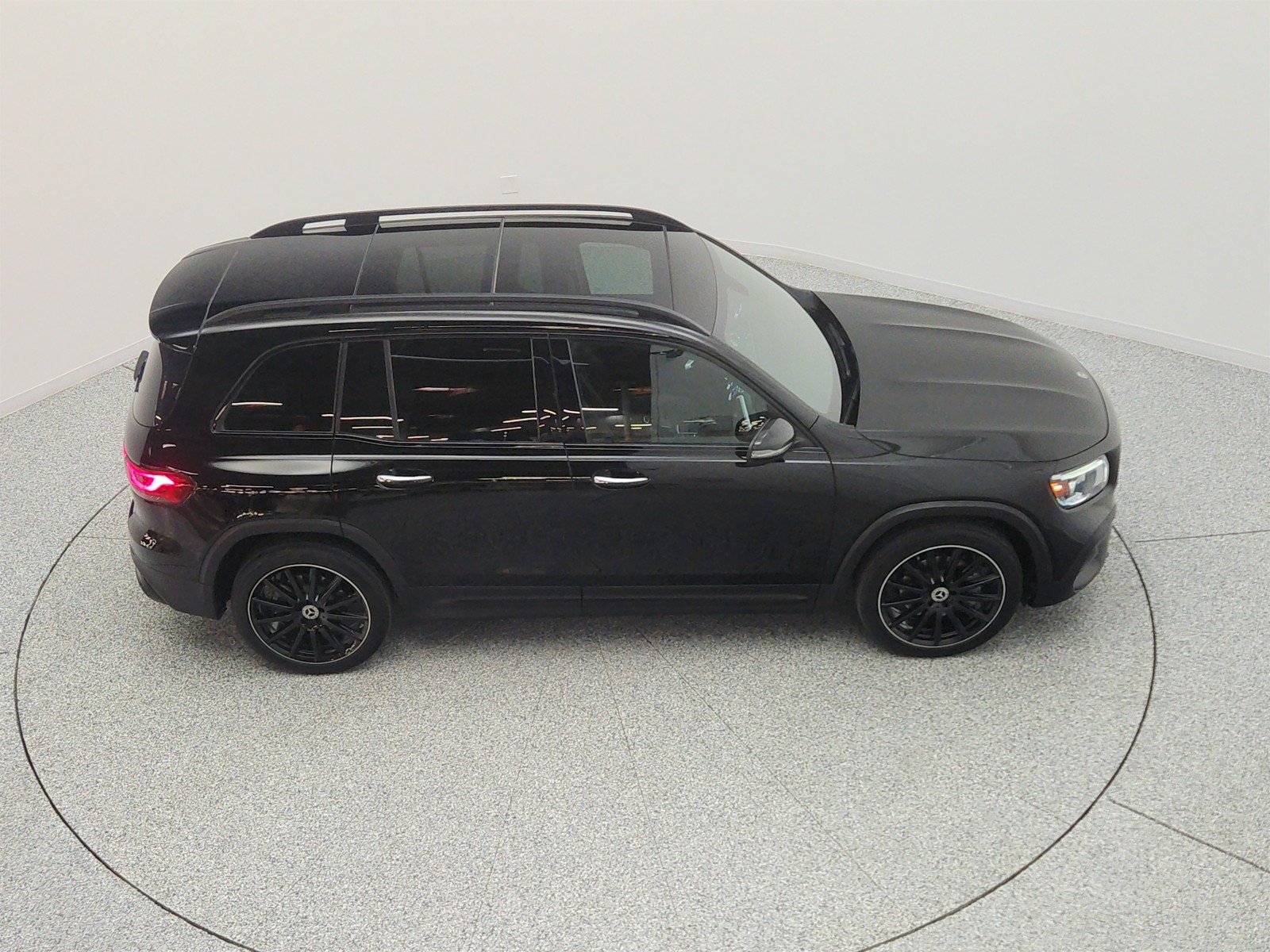 Used 2022 Night Black Mercedes-Benz GLB 250 SUV image 25