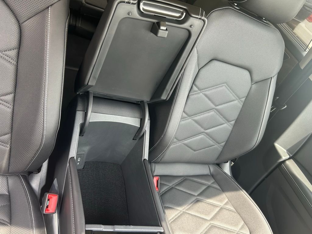 New 2026 White/off-white Volkswagen 2.0T SE w/Technology image 38
