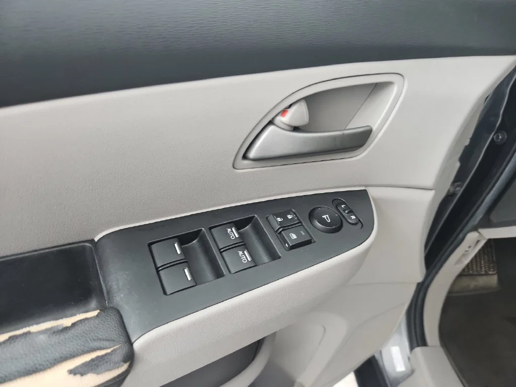Used 2012  Honda EX-L image 22