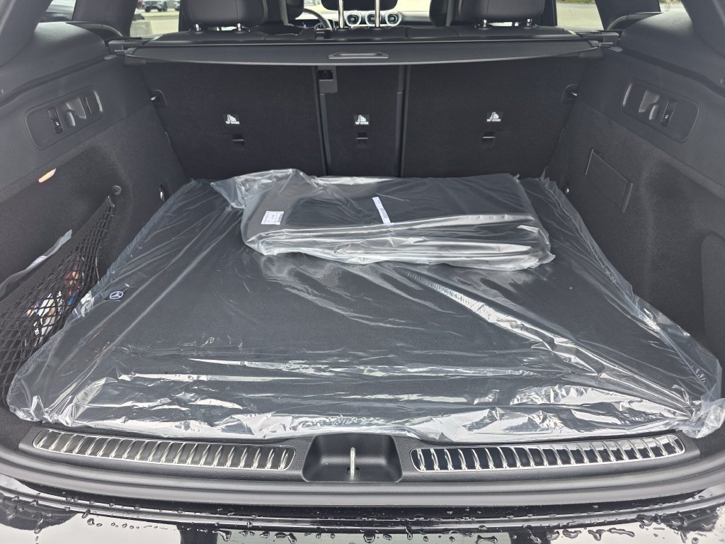 New 2026 Black Mercedes-Benz GLC 300 image 51