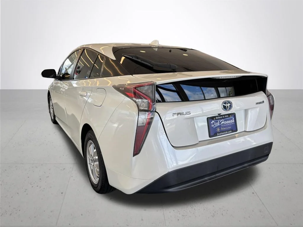 Used 2016 White Toyota Two image 10