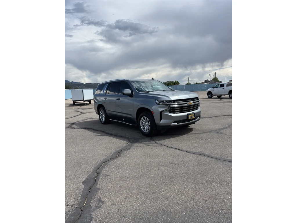 Used 2023 Sterling Gray Metallic Chevrolet LT image 4