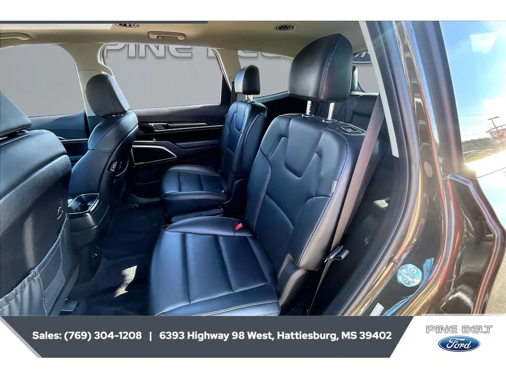 Used 2025 DARK MOSS Kia S image 18