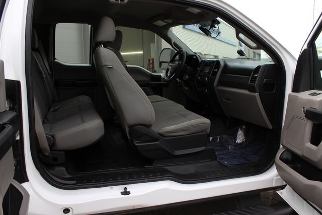Used 2017 White Ford XL image 17