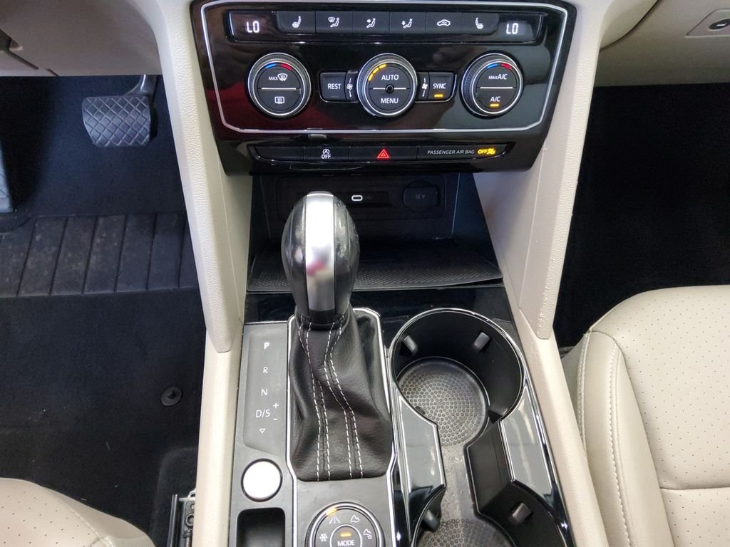 Used 2023 White Volkswagen 3.6L V6 SE w/Technology image 28