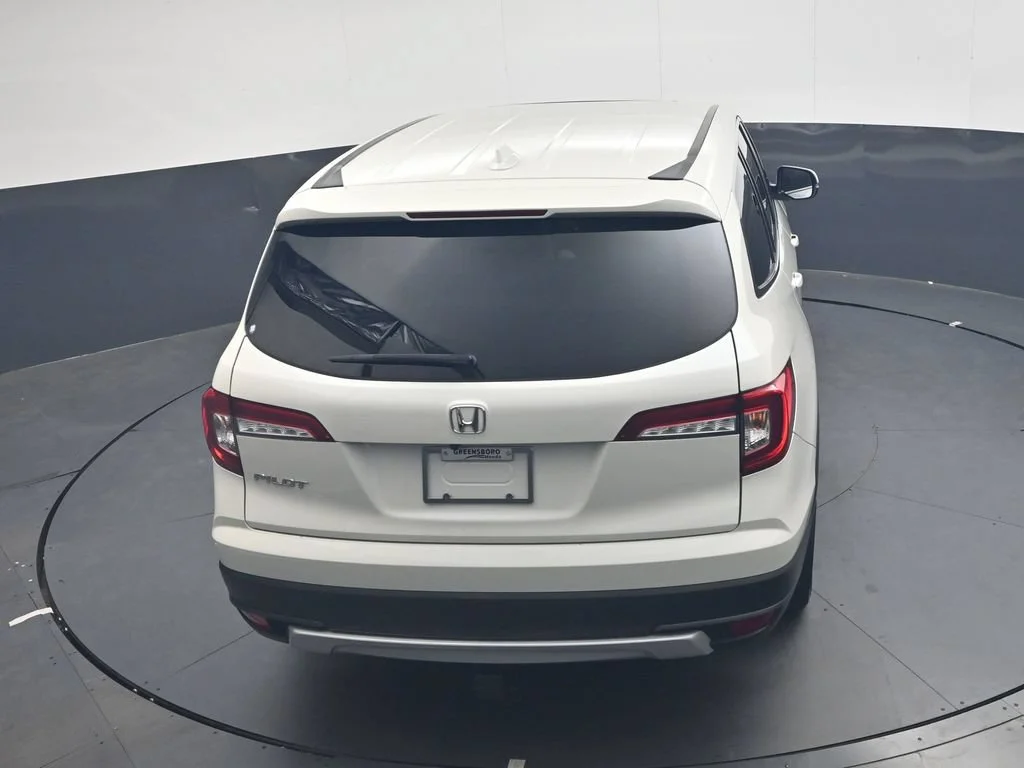 Used 2019 White Diamond Pearl Honda EX-L image 23